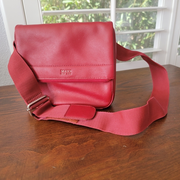 Maxx New York Red Women's Bag - Picture 4 of 10